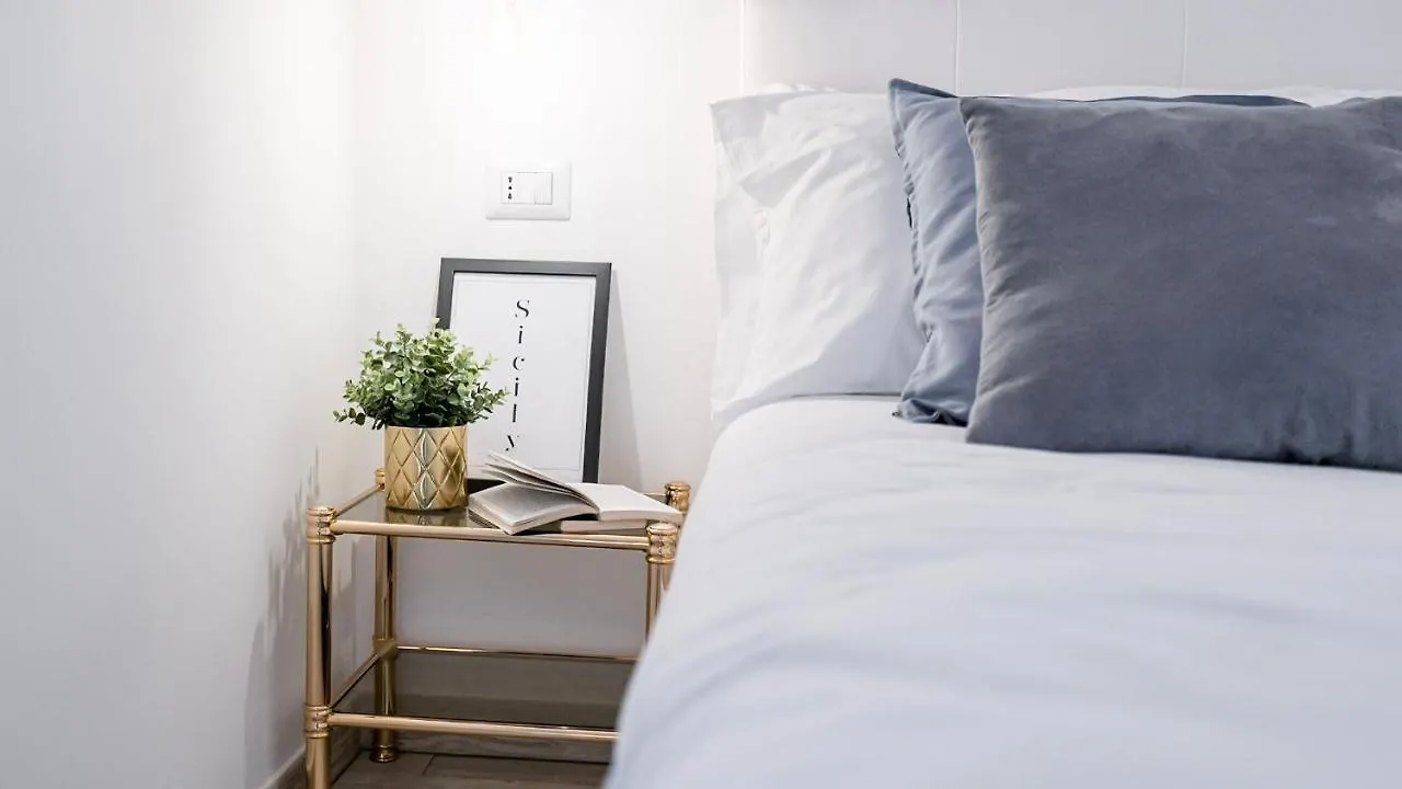 Piccola Luna Cozy Home Avola 0*,
